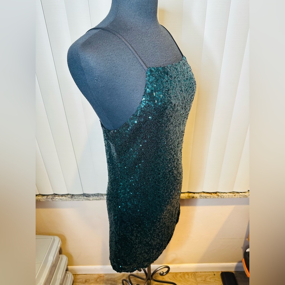 Lulu's Casmar Dark Green Square Neckline Sequin Mini Dress Size Medium NEW - Picture 5 of 9